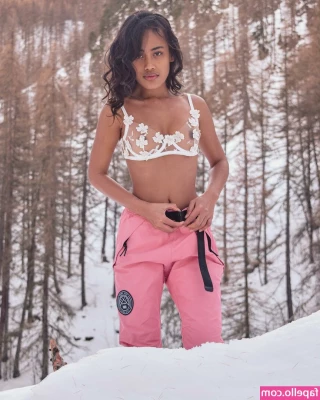 Kiana.pix [ kiana-pix-1 ] - Anyone wanna join