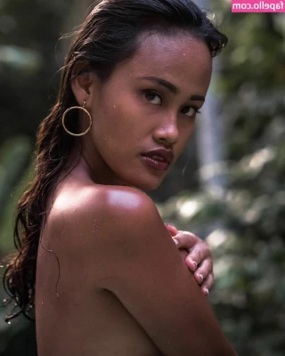 Kiana.pix [ kiana-pix-1 ] - Check out my bestie  She loves doing custom content   VIP  