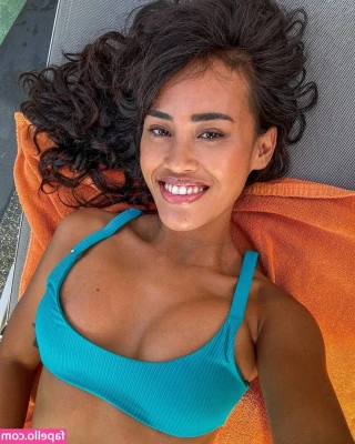 Kiana.pix [ kiana-pix-1 ] - only I can touch 😠
