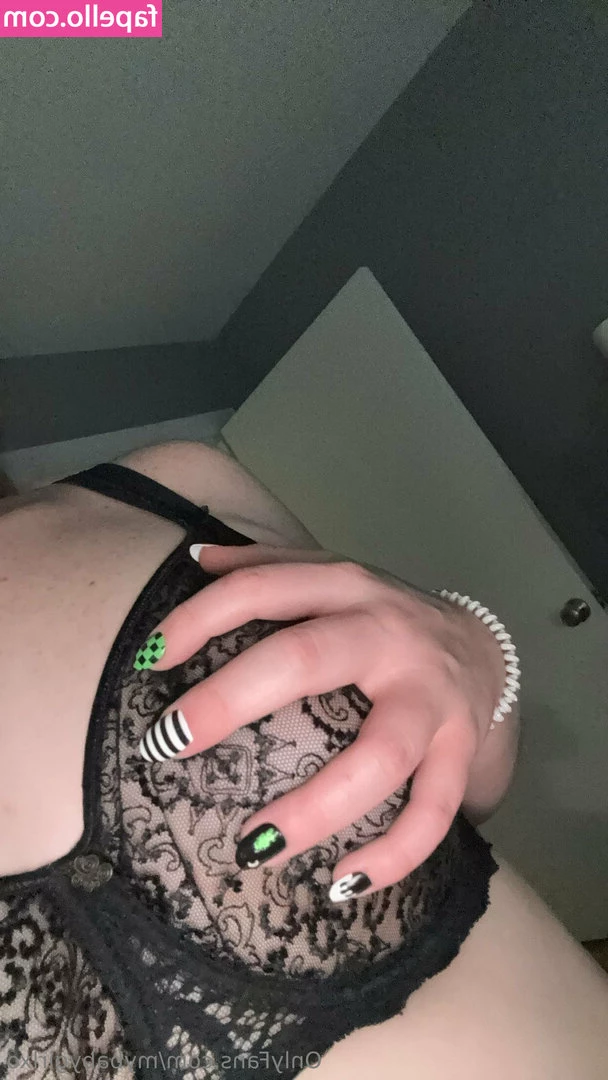 mybabygirlxo - Sweat it out