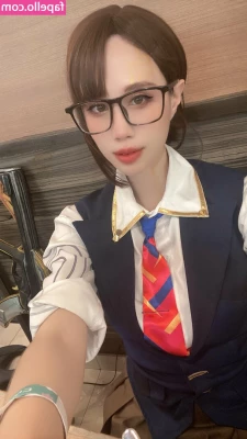 Kura Onee-san [ kura-onee-san ] - I think about tie up tyrell when I get home and Put him these stinky