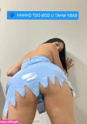 freakydesi - Felt so cute in the new corset one of my little demons got for me