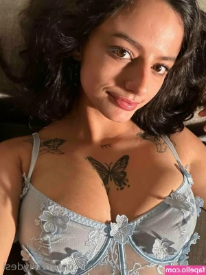 freakydesi - let me pick up your mood and your cock babe 🤩💦💦