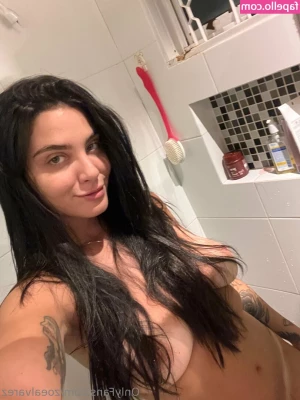 zoealvarez - Going live 10 30 11pm EST TONIGHT  bring  10 to stay or you will be