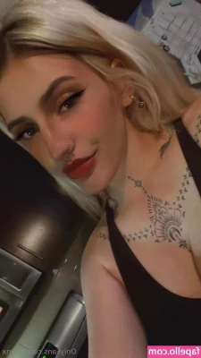 Fawnx - Lazy day 😌 DM to talk with me today😘