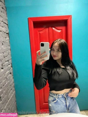 selena_mills [ selena-mills ] - Thought I d give you some tits before my valentines video arrives