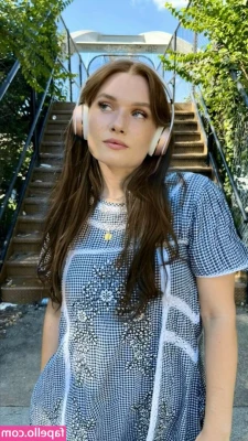Annalise Mahanes [ annalise-mahanes ] - Soft and supple