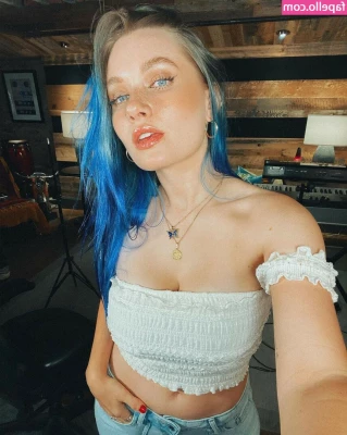 Annalise Mahanes [ annalise-mahanes ] - Baby  What do you like more   Blue   Or  Purple