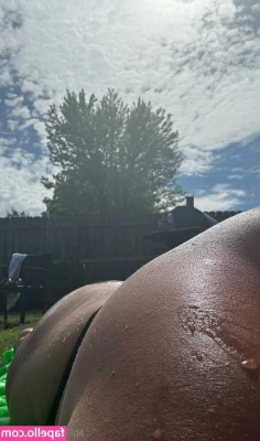 millionzofpeaches - What angles do u guys wanna see more of? And should I do more foreplay