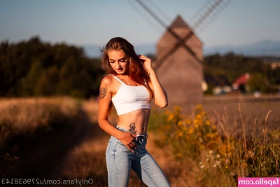 u279638143 - Wanna heck my booty??? c: