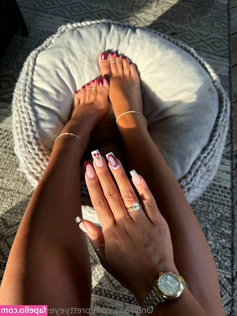 prettyeyesprettytoes - Now accepting requests for feet related content  Pedicure money is