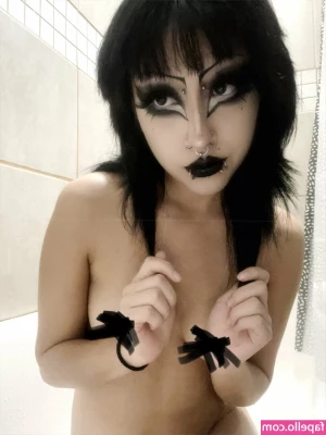 lasaddgirl_ [ lasaddgirl ] - The slave has no choice but to get his ass fucked by Madame Emma and