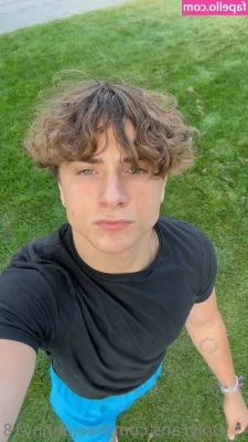 freejohnny18 - Being unapologetically thick as fuck at the beginning of this year  I