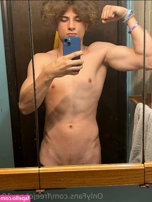 freejohnny18 - Another day back at work  can I go back to bed instead