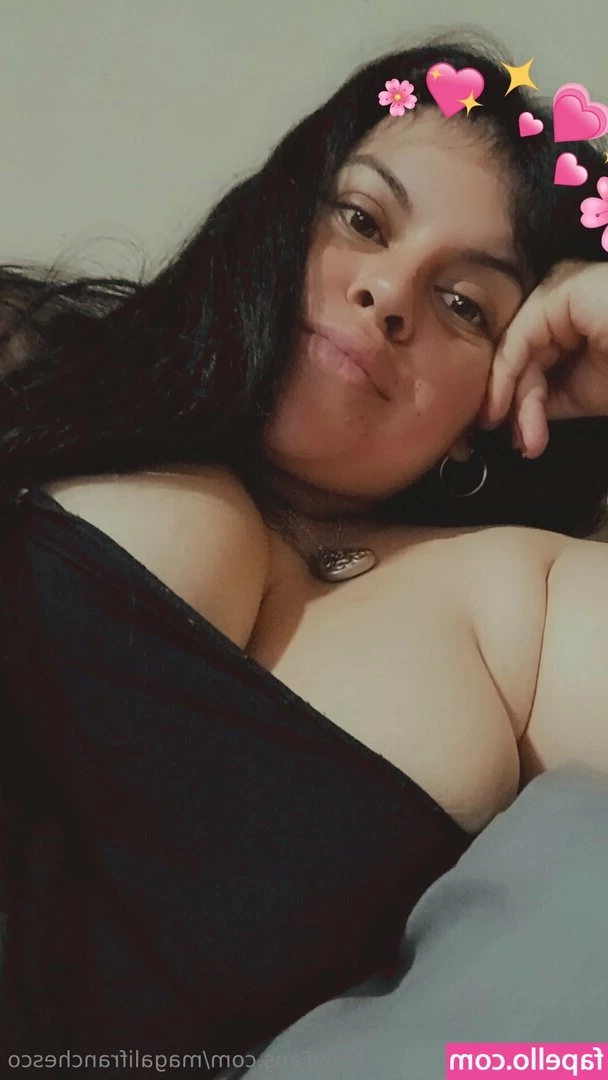 magalifranchesco - Basically the same pic 14 times 😅but that ass sooo phat and juicy