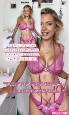 Hari Beavis [ hari-beavis ] - If you were right next to me I'd grind and wiggle my butt right on