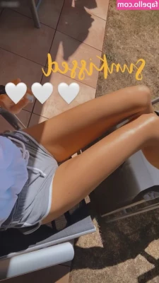 Celine Bethmann [ celine-bethmann ] - What would you do back there? 😋