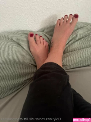 cutie.littlefootprincess [ cutie-littlefootprincess ] - dm me for full video