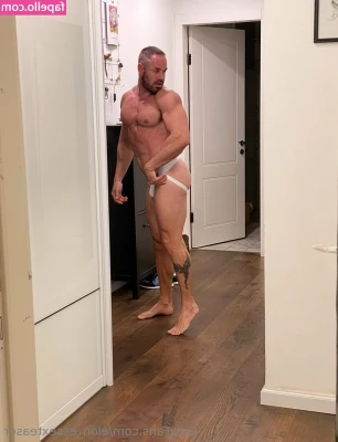 elon_essexteaser [ elon-essexteaser-1 ] - Partie II   je me branle dans la douche de mes parents après une
