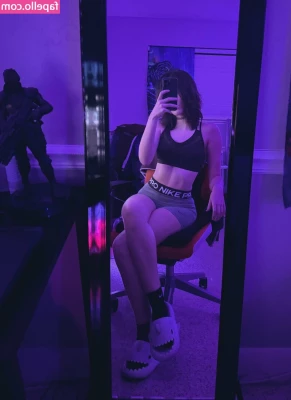 DpsDeku [ dpsdeku-2 ] - 😊 Some cute photos where you can see me completely naked 😈