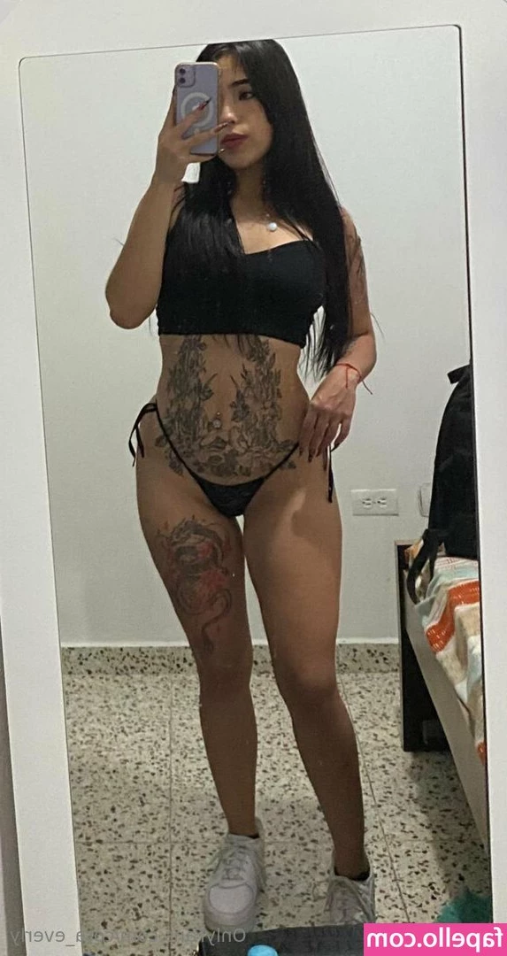 coraeverly - working on getting some solo and b g videos up