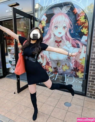 OniGiri - 🥰👀I stand in this position for you cute mmm I put my hand