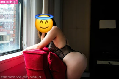 deviantdesiree - Enjoy some fat pussy in your face hunny ~