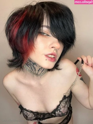 avemylissaa - Like my cute little cock?