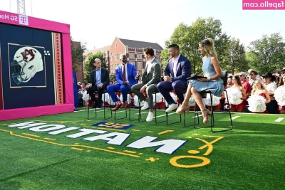 Laura Rutledge [ laura-rutledge ] - ❌Have you ever wanted to be rated? Honestly, no punches pulled.  