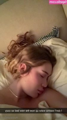 porcelaingoirl [ porcelaingoirl-14 ] - guess what state i m in now x