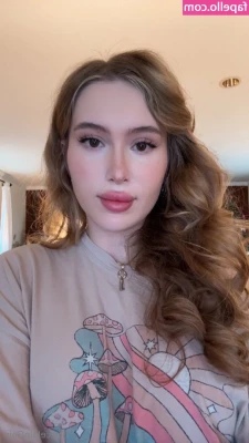 porcelaingoirl [ porcelaingoirl-14 ] - Watching her play with her pussy is so fun