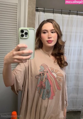 porcelaingoirl [ porcelaingoirl-14 ] - Just Hanging Out