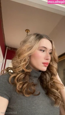 porcelaingoirl [ porcelaingoirl-14 ] - Hey babe, tell me how kinky you are😈😈 What would you do with