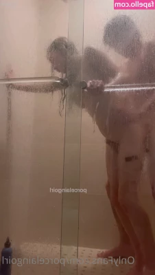 porcelaingoirl [ porcelaingoirl-14 ] - would you have a threesome with us?😈