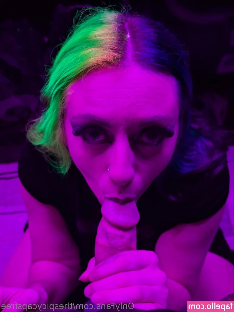 thespicycapsfree - Soaking my new adidas trackies in the shower