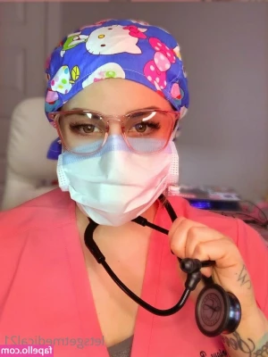 letsgetmedical21 - Wanna see how naughty and wild she is?😻 Sweet lady❤️…is