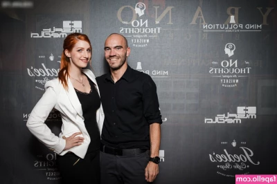 Lara Loft [ lara-loft ] - Under my dress