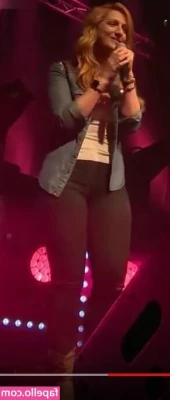 Lara Loft [ lara-loft ] - Me encanta ese juguetito