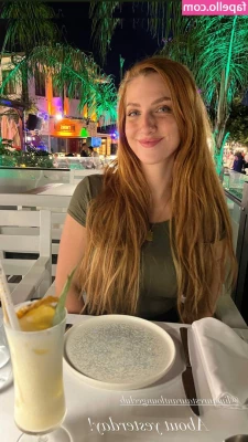 Lara Loft [ lara-loft ] - en la boquita papi