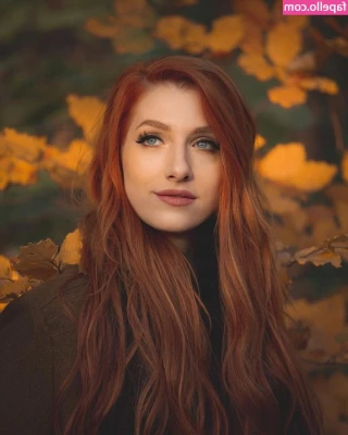 Lara Loft [ lara-loft ] - Tobbesre is vevo vagyok akik szeretnenek videoban szetkurni irjanak 
