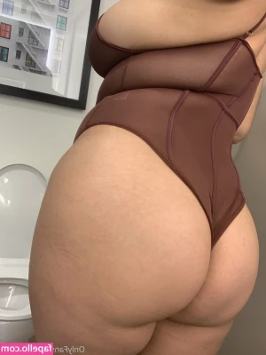 squirtyy - Thick thighs save lives or something like that