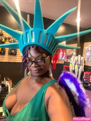 shugag1 - Still not feeling well but I m hoping I m on the mend  Hope your week