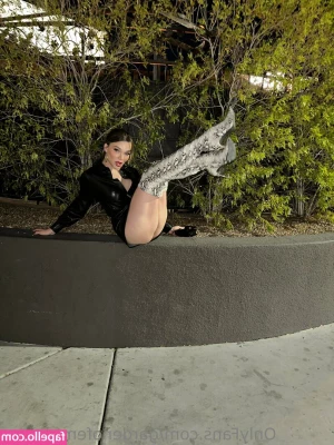 gardenofemmarose - I m impressing myself