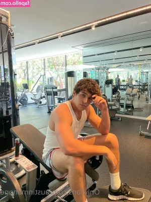 austinmahone - Titty bounce