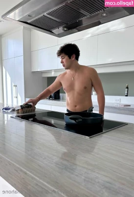austinmahone - That is quite a peach don t you think