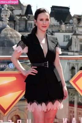 Rachel Brosnahan [ rachel-brosnahan ] - <3 teasing you