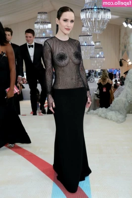 Rachel Brosnahan [ rachel-brosnahan ] - taking pics and videos stuff today  im down for customs just message
