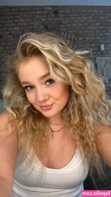 Chiara Tews [ chiara-tews ] - Hola
