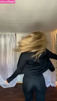 Chiara Tews [ chiara-tews ] - Hey babes