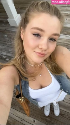 Chiara Tews [ chiara-tews ] - How long would you last with me bouncing on your